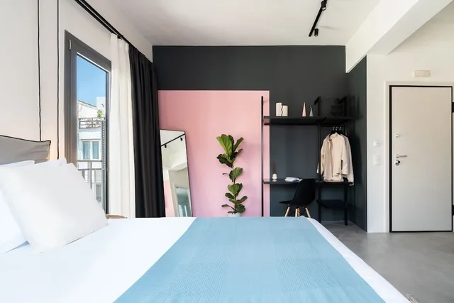 Deluxe, Queen Bed, Play Psyri Athens, a member of Brown Hotels 3/4