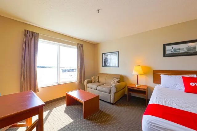 Double Queen Room - Bay view، Siletz Bay Beachfront Hotel by OYO Lincoln City 6/10