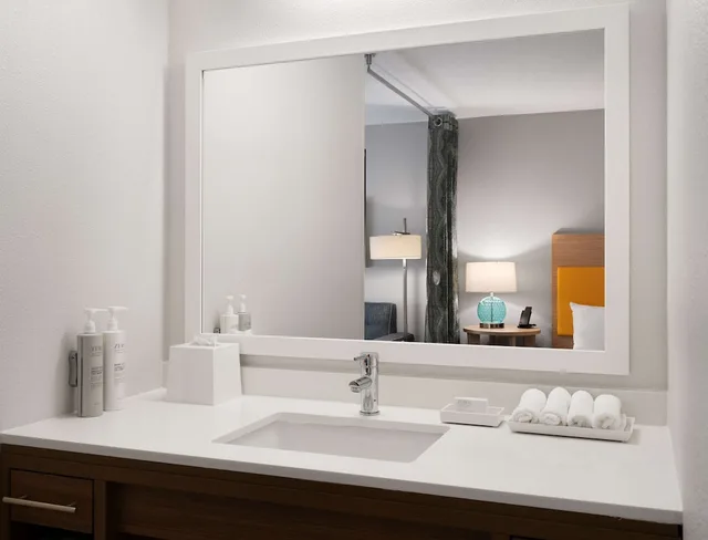 استوديو بسرير كينج لذوي الإعاقة، Home2 Suites by Hilton Indianapolis Keystone Crossing 5/7