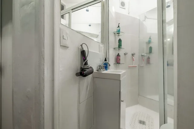 Verde, Queen Bed, No Window, Shared Bathroom، Casa ITZAE B&B 8/10