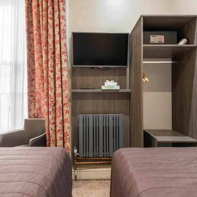 غرفة مفردة، Brunel Hotel 11/14