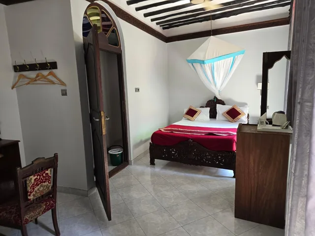 غرفة مفردة بإطلالة على المسبح، Dhow Palace Hotel 1/11