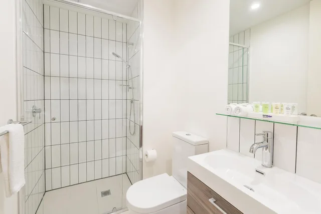 Courtyard, Studio, Apartment، Comfort Apartments Box Hill 3/5