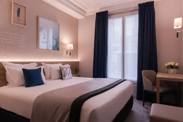 Superior Double Room, Hotel Magda Champs Elysees 1/5