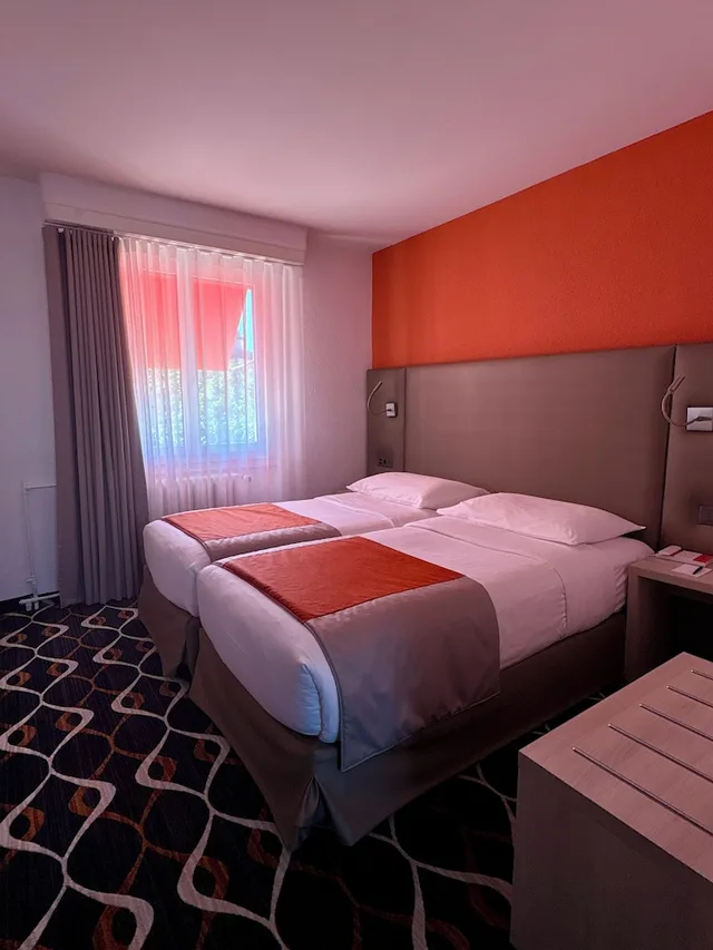 غرفة جونيور بسريرين منفصلين، Eden Hotel 1/6