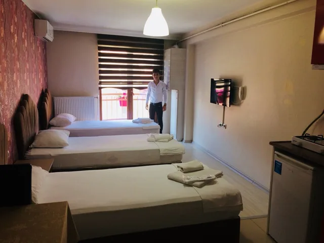 جناح استوديو بثلاثة أسرّة، Selimiye Hotel 1/1