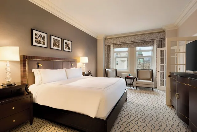 Fairmont Gold, Suite, King Bed، Fairmont Chateau Laurier Gold Experience 1/2