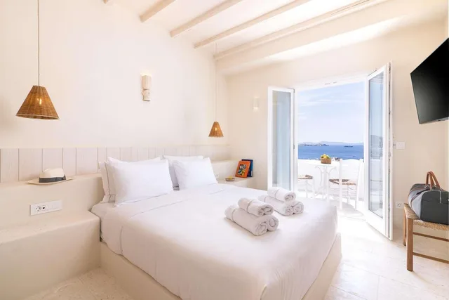 Deluxe, Suite, Private Pool, Porto Mykonos Hotel 2/2