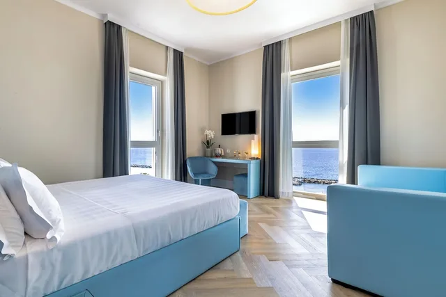 غرفة بريميوم بسرير كوين بإطلالة على البحر، Miramare Hotel the Palace 7/10