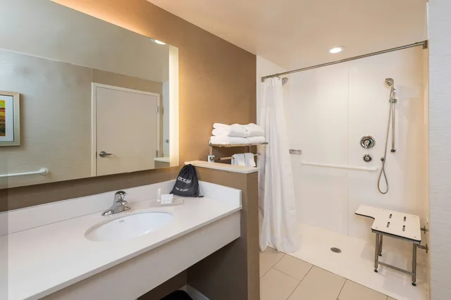 غرفة بسرير كينج، Fairfield Inn Suites Corpus Christi Aransas Pass 4/6