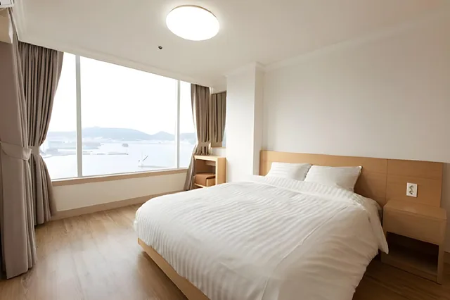 Sweet, Deluxe، Kumho Tongyeong Marina Resort 1/1