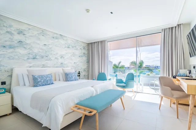 غرفة قياسية بسرير مزدوج بإطلالة على الحديقة، Hotel Lava Beach 1/2