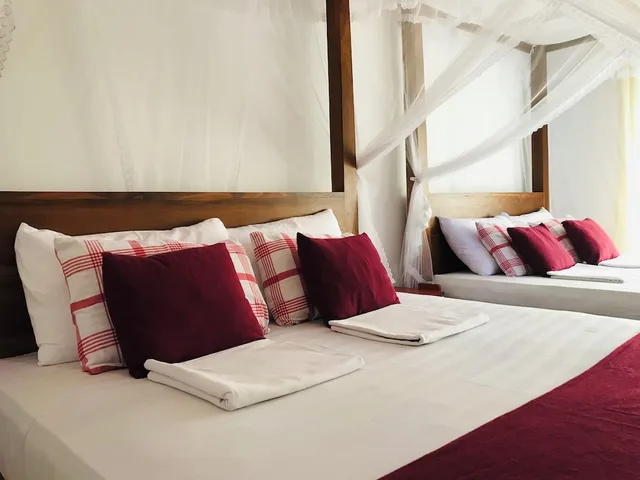 غرفة عائلية بسريرين كينج بإطلالة على الحديقة بغرفة نوم واحدة، Sinhagiri Villa 1/3