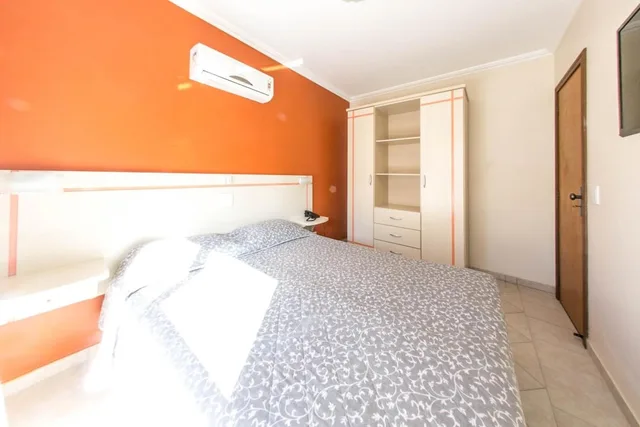 شقة تقليدية بسرير مزدوج بإطلالة على المدينة بشرفة بغرفة نوم واحدة مع أريكة، Bombinhas Praia Apart Hotel - Unidade Bombas 2/7