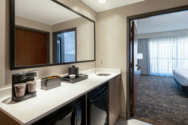 جناح ركني بسريرين كوين بغرفتين، Embassy Suites by Hilton Albuquerque 4/4