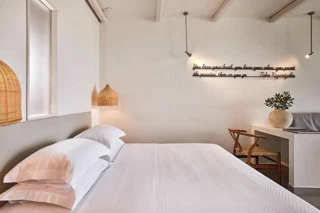 جناح ديلوكس ثلاثي بإطلالة على البحر بمسبح خاص، Milos Achivadolimni Hotel Bungalows And Camping Caravan Park 2/10