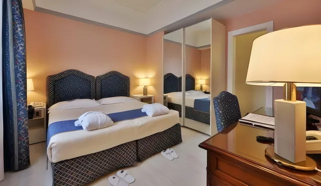 غرفة قياسية بسرير مزدوج أو سريرين منفصلين، Rivoli Boutique Hotel 2/2