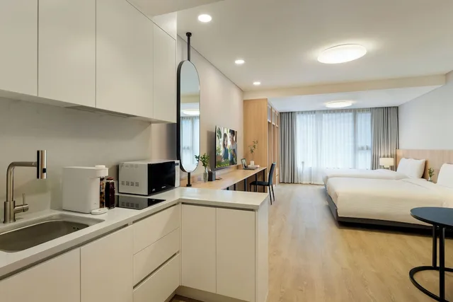 Deluxe, 2 Queen Beds, Somerset Palace Seoul 5/6