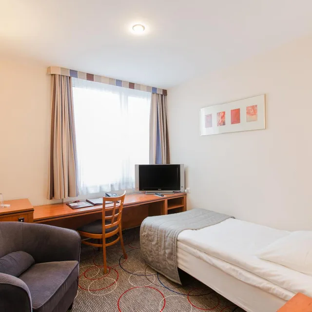Single Room, Qubus Hotel Glogow 3/9