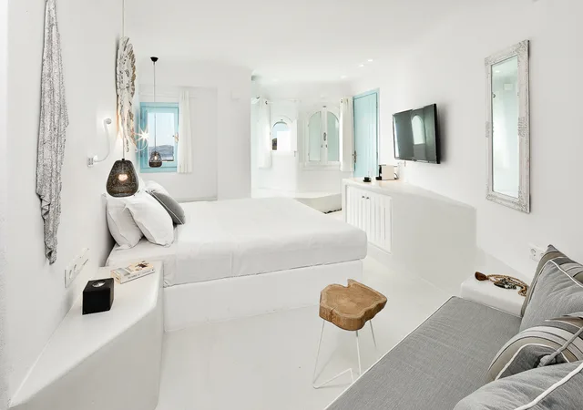 Cave, Pool, Suite، Dana Villas and Infinity Suites 3/3