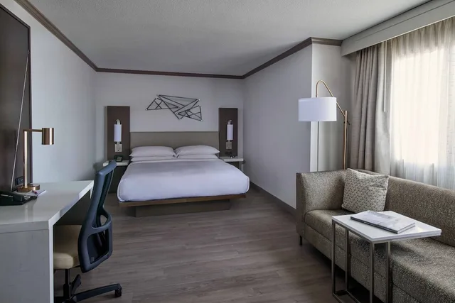 غرفة بسرير كينج، Detroit Marriott Troy 1/5