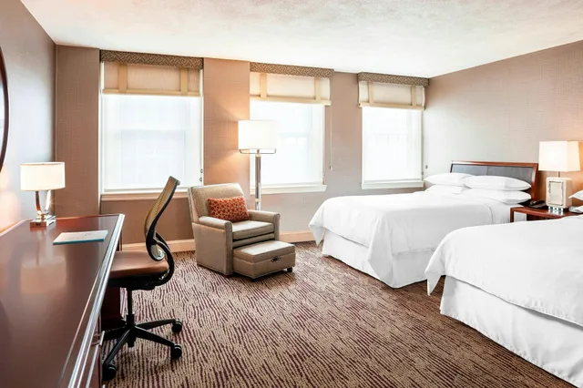 غرفة بسرير مزدوج، Sheraton Commander Hotel 1/2