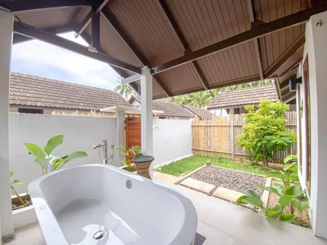 Private, Villa, Bathtub, Chumphon Cabana 2/4
