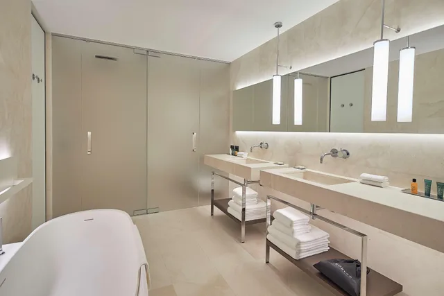 جناح بسرير كينج بغرفة نوم واحدة، Hilton Lake Como 4/4