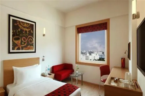 غرفة بسرير كوين، Lemon Tree Hotel, Delhi Airport 1/1