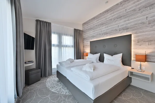 3 Bedrooms, 4 Rooms, Penthouse, 1 Double and 3 Single Beds، Aquamaris Strandresidenz Rügen 1/2