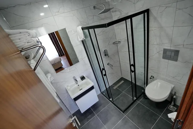 Budget, Single, Shelton Airport Otel 5/5