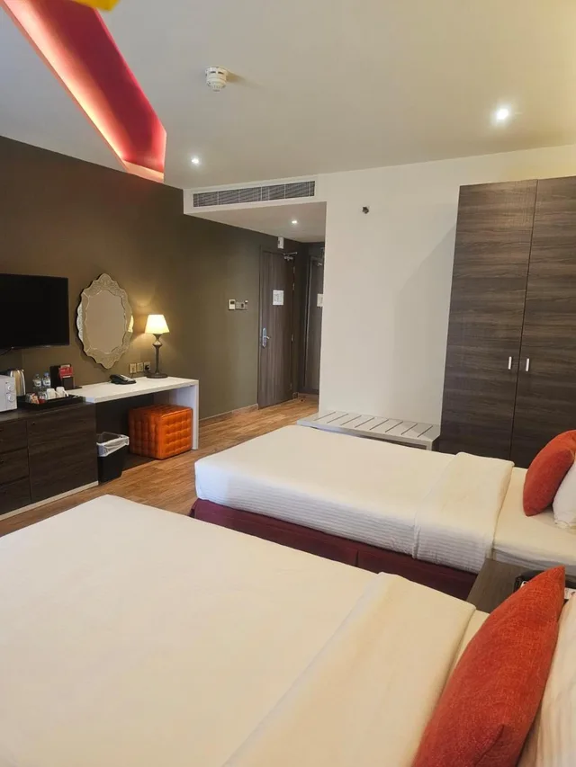 غرفة بريميوم بسريرين منفصلين، Carnelian Muscat - Airport Hotel 3/7
