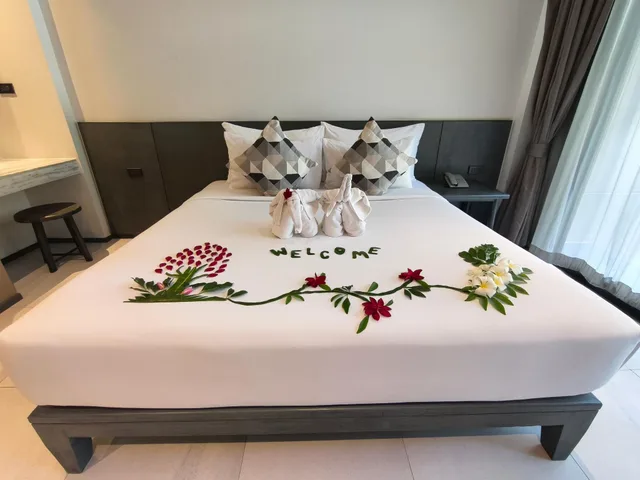 غرفة متصلة قياسية بسرير كينج وسريرين منفصلين، MAEHAAD BAY RESORT 1/1