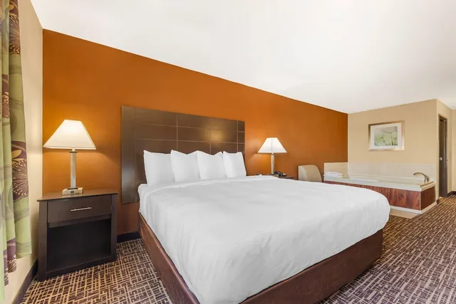 جناح بسرير كينج، Quality Inn & Suites Caseyville - St. Louis 6/10