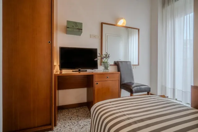 غرفة مفردة، Hotel Mia 3/5