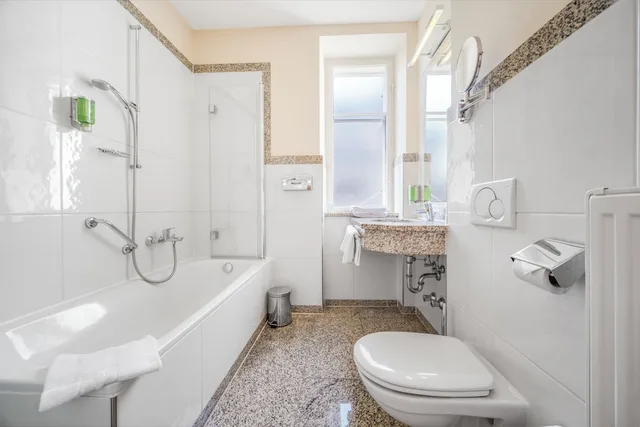 جناح بسرير مزدوج بغرفتي نوم مع أريكة، Villa Ceconi By Das Grune Hotel Zur Post - 100 Bio 8/10