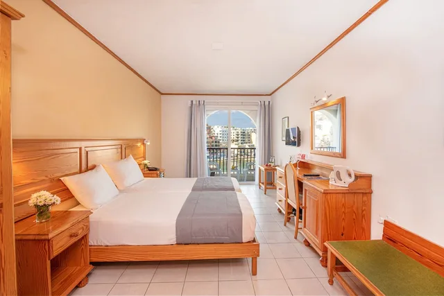 غرفة قياسية بسريرين منفصلين بإطلالة على البحر، Gillieru Harbour 5/9