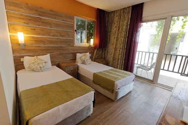 غرفة اقتصادية بإطلالة على الفناء، SL La Perla Hotel Kemer 1/4
