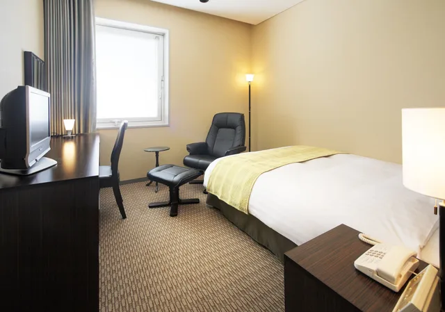 غرفة مفردة بسرير مزدوج في المبنى الرئيسي، Hotel Nikko Tsukuba (ex. Okura Frontier Tsukuba) 3/4
