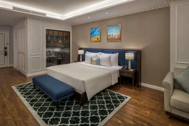 Deluxe, Queen Bed, Bay View، Flc Ha Long Bay Golf Club And Luxury Resort 5/10