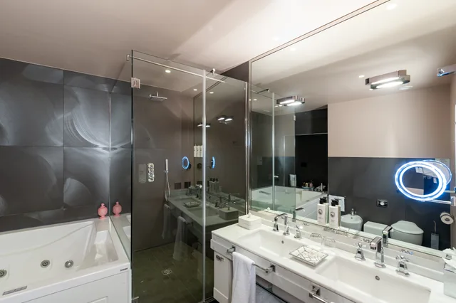 Luxury, Suite, Hotel Number Nine 1/1