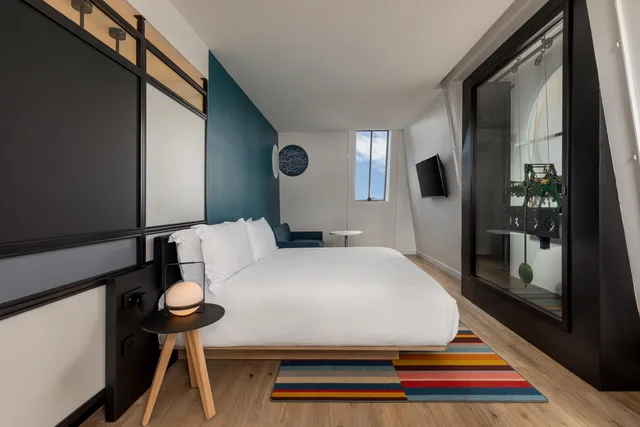 Aloft, Suite, King Bed, City View, Sofa، Aloft Hotel Dijon By Marriott 2/6