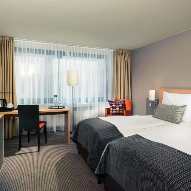 غرفة قياسية بسريرين منفصلين، Mercure Hotel Dusseldorf Neuss 2/3