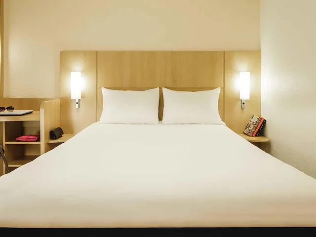 غرفة قياسية بسرير مزدوج وسرير فردي، Ibis Paris Versailles Chateau 6/8