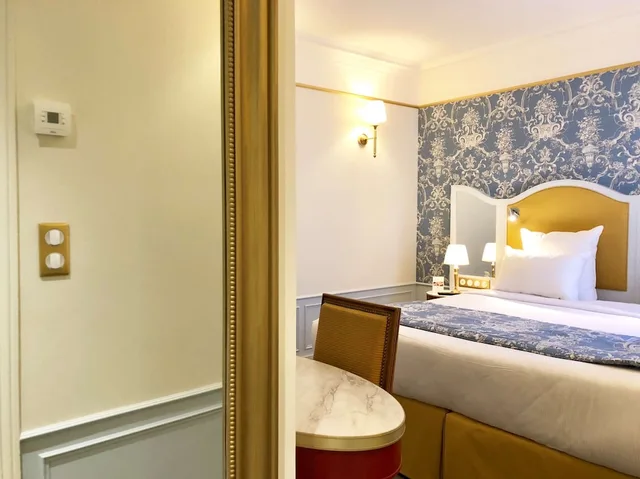 غرفة كلاسيكية بسريرين منفصلين، Hotel Mayfair Paris 2/9