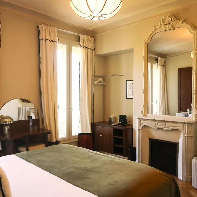 غرفة سوبيريور بسرير كينج، HOTEL D'ARGENSON 5/9