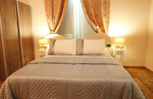 Room, Double Bed, Lucca Relais 4/10