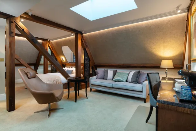 جناح جونيور بسرير كوين، The Lansbury Heritage Hotel and Spa by Sunday Canary Wharf, London 4/7