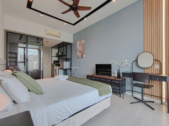 Skyline, Modern, Sanctuary, Deluxe, King Bed, Expressionz KLCC by Wodages 5/10