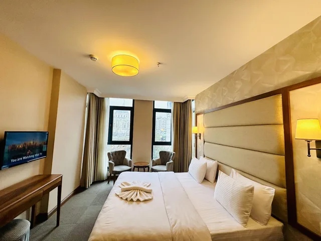 Superior, Queen Bed, Istanbul Midpoint Hotel 4/10
